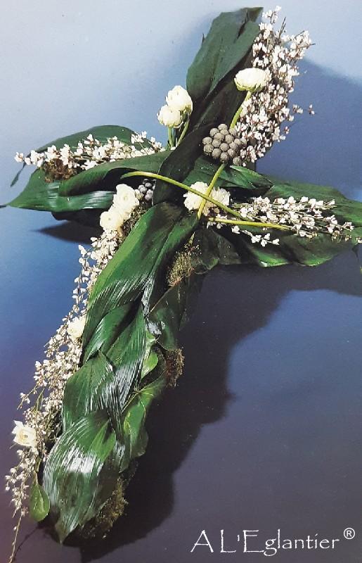 croix fleurs et feuilles